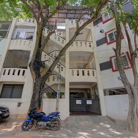 B Cube Albergue Bangalore Exterior foto