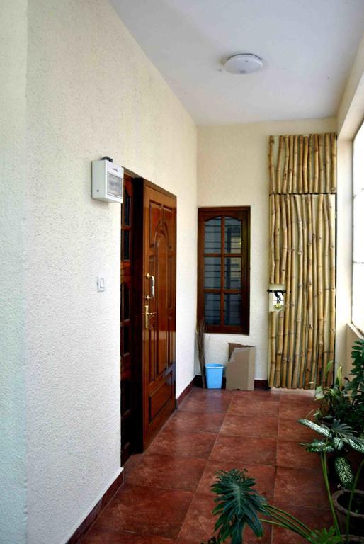 B Cube Albergue Bangalore Exterior foto